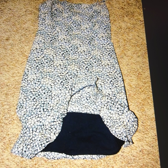 Junior/Woman Size Medium - Blue Print Dress  by Abercrombie and Fitch - Picture 3 of 3